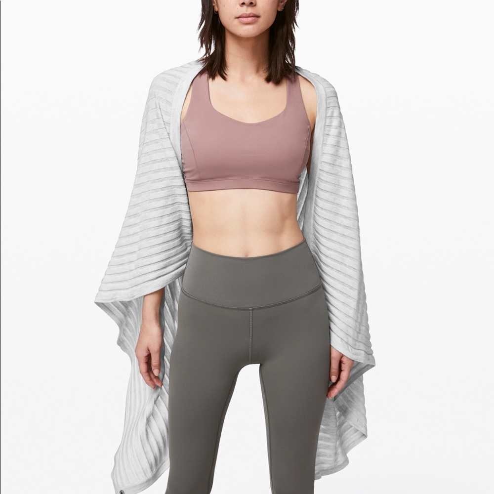 Lululemon athletica Gray Shawl/scarf NWOT